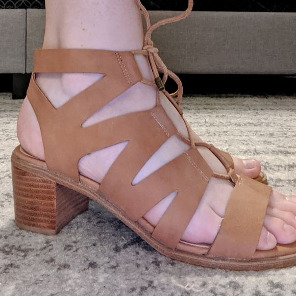 Denver Hayes Lace Up Heels in Camel | Size 7 - Picture 3 of 8